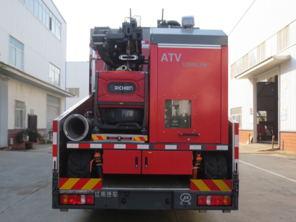 重汽泵浦消防車（遠程供水+水帶敷設）
