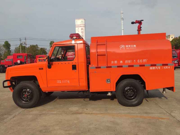 北京勇士單排1.66噸越野供水車|森林消防車